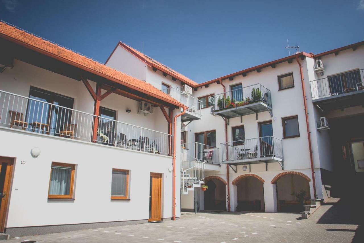 Apartman Rezidence Mikulov Eksteriør bilde